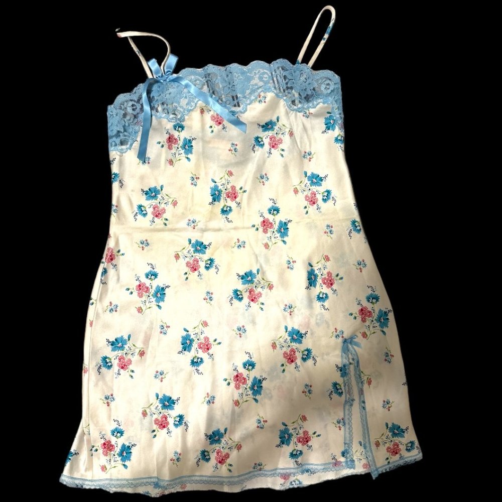 Victoria's Secret floral print and lace trim night gown.